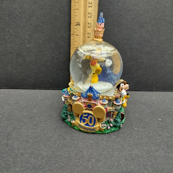 Disney Mickey Mouse & Friends "50th Anniversary Disneyland" 2005 Snow Globe - Picture 9 of 16